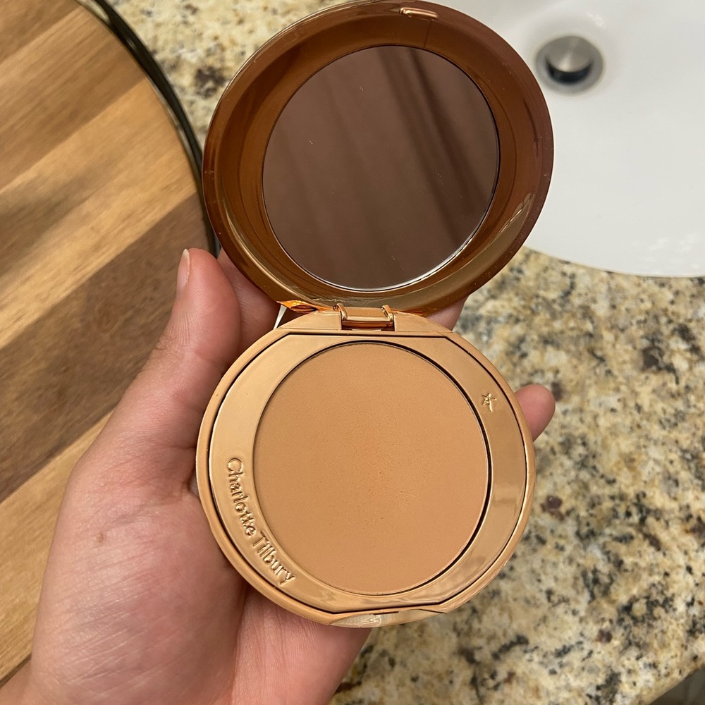 Airbrush flawless finish Charlotte tilbury